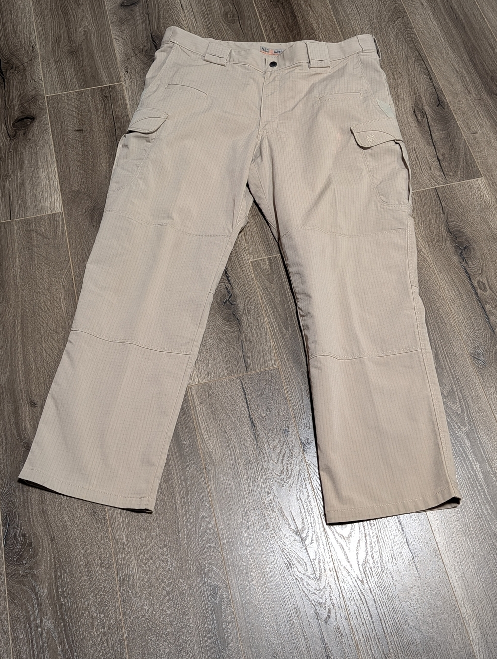 5.11 Tactical Cargo Pants Zipped Pockets Utility Outdoor Hiking Mens 38/30. EUC